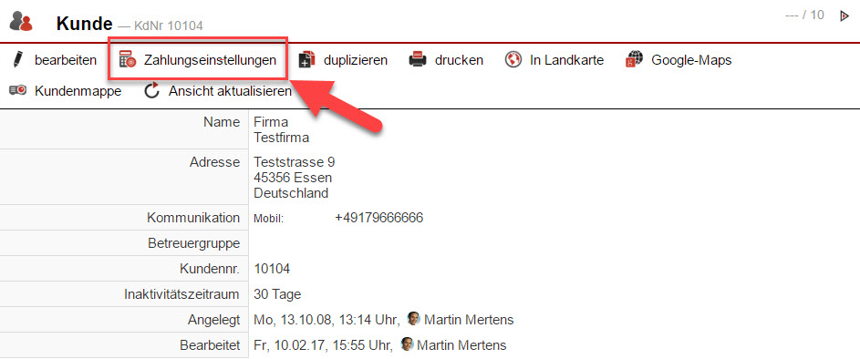 Screenshot Kundenstammdatenansicht mit Markierung des neuen Buttons "Zahlungseinstellungen"
