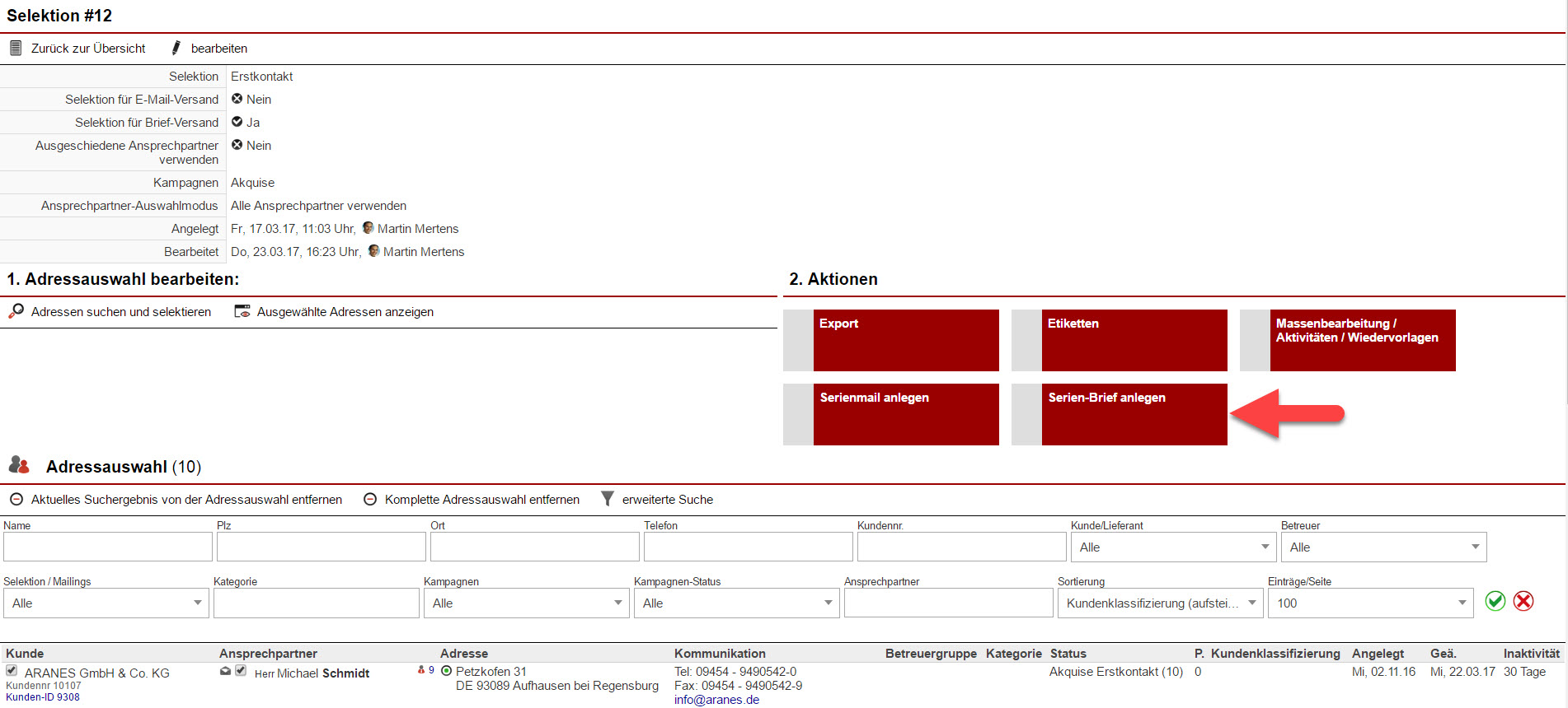 Screenshot Fenster Adressselektion mit Pfeil auf Button "Serien-Brief anlegen"