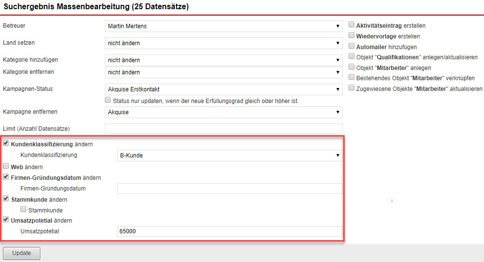 Screenshot Fenster Massenbearbeitung mit Markierung des Bereichs zum Ändern von Kunden-Zusatzfeldern