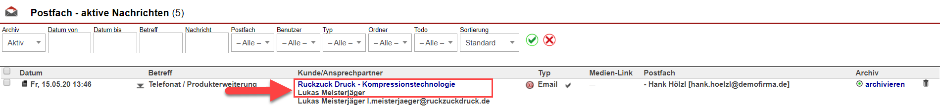 Screenshot einer einem Kundendatensatz zugeordneten eingegangenen E-Mail im Hauptpostfach