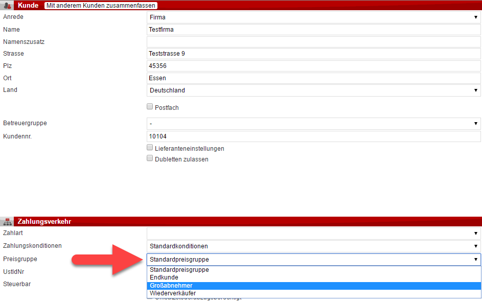 Wählen Sie in den Stammdaten des Kunden die Preisgruppe aus, zu der er zukünftig gehören soll.