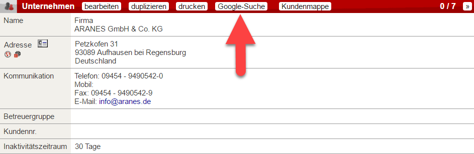 Screenshot Hauptansicht einer Kundenkartei mit Pfeil auf den Button "Google-Suche"